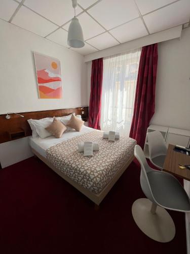 Azurene Royal Hotel-2