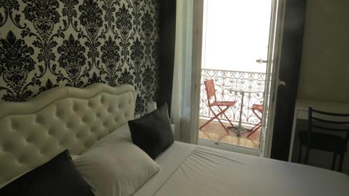 Hotel des Congrès et Festivals-1