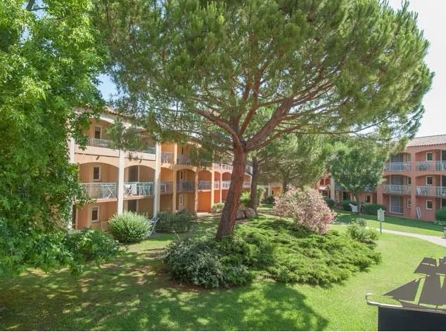 Résidence Pierre & Vacances Les Rives de Cannes Mandelieu-2 Résidence Pierre & Vacances Les Rives de Cannes Mandelieu-2