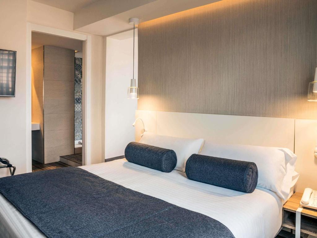 Mercure Barcelona Condor-18 Mercure Barcelona Condor-18