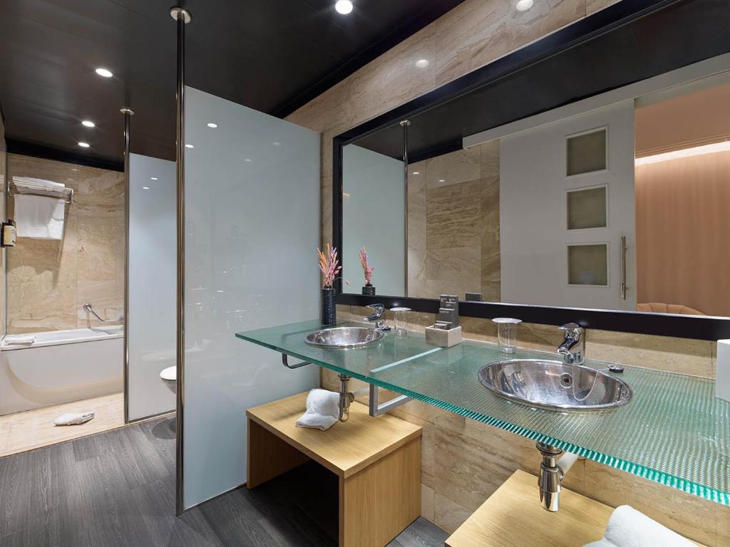 H10 Marina Barcelona-2 H10 Marina Barcelona-2