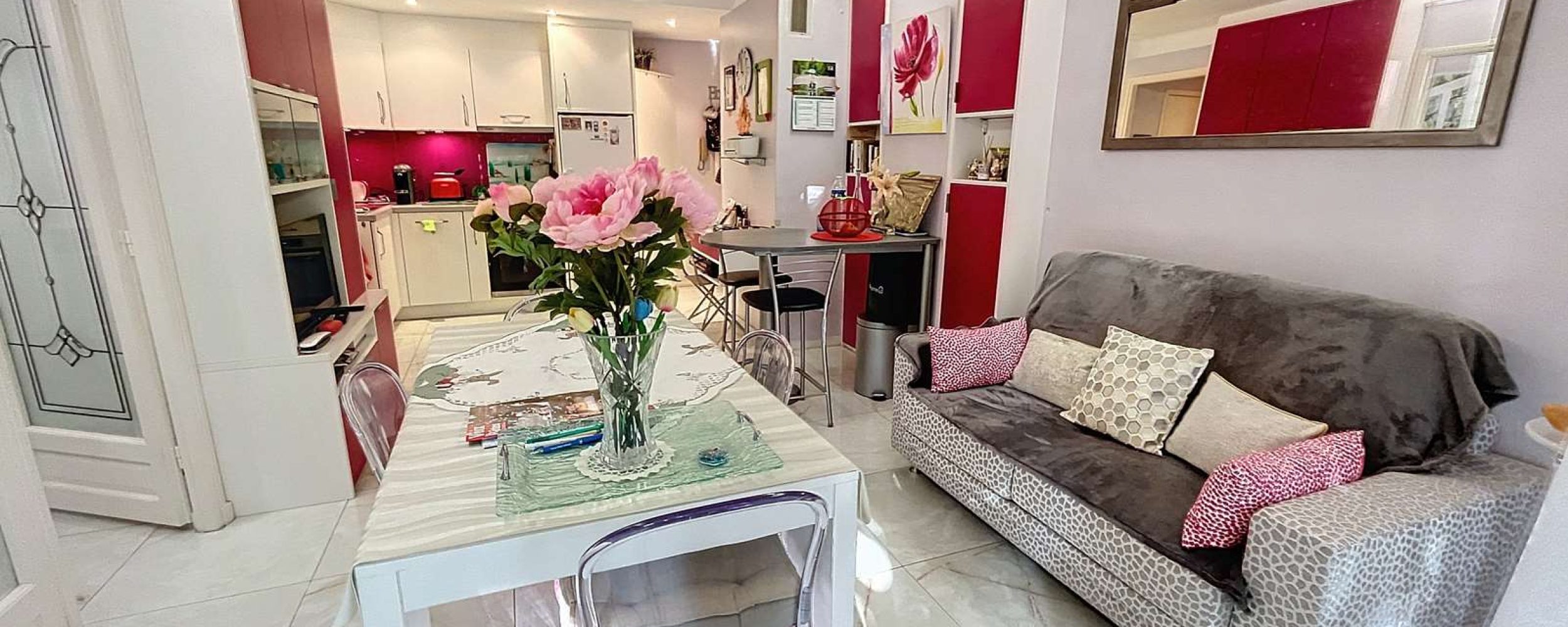 Cette photo sully-26-republique_00007_c9dd804.jpg, a été réduite de 90.69 % le Dimanche 08 Décembre 2024 à 18:12 par Emjysoft Photo Réducteur v5.5 à télécharger sur https://www.emjysoft.com/